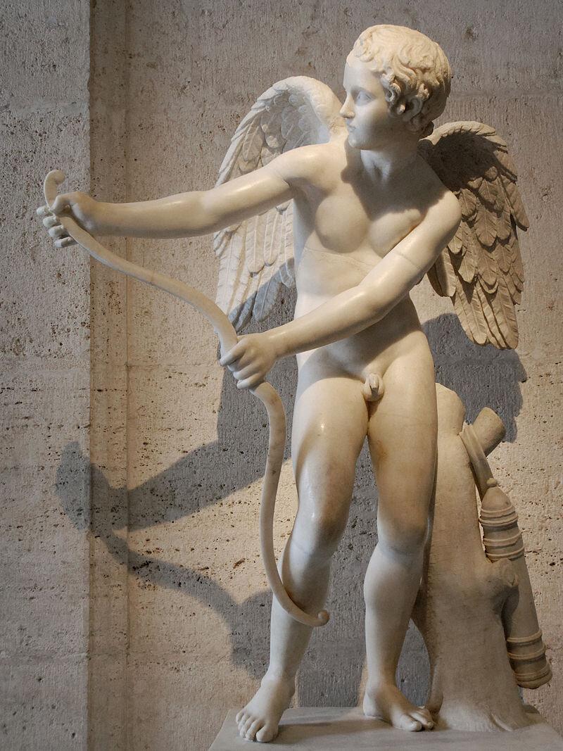 Фото с сайта https://ru.wikipedia.org/wiki/Купидон#/media/Файл:Eros_bow_Musei_Capitolini_MC410.jpg
