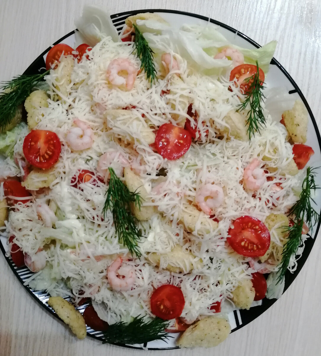 Королевский салат с креветками в целом ананасе – пошаговый рецепт приготовления с фото