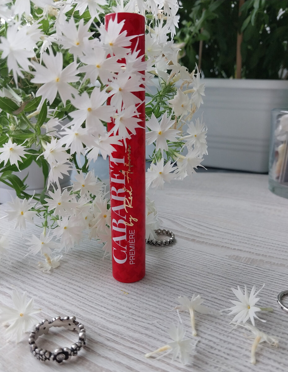 Vivienne Sabo Cabaret Premiere by Red Autumn