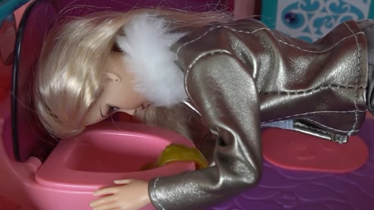     Благодаря массовой маркетинговой кампании этой голливудской картины, которая стоила дороже самих ее съемок, создателям удалось убедить огромное количество людей ее посмотреть.