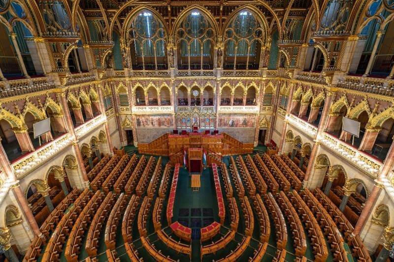 В Венгрии правящая партия «ФИДЕС – Венгерский гражданский союз», членом которой является и премьер-министр Виктор Орбан, не поддерживает идею дальнейшего расширения Североатлантического альянса.-2