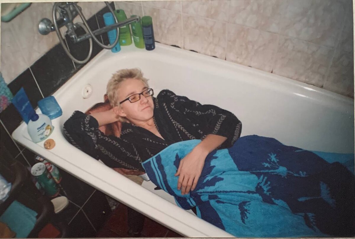 На этой фотографии видно как я богато жил в Воркуте 15 лет назад. 