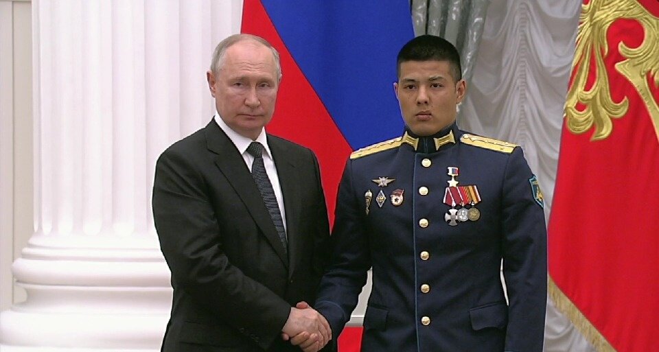 Скриншот из видео, размещенного на сайте Кремля