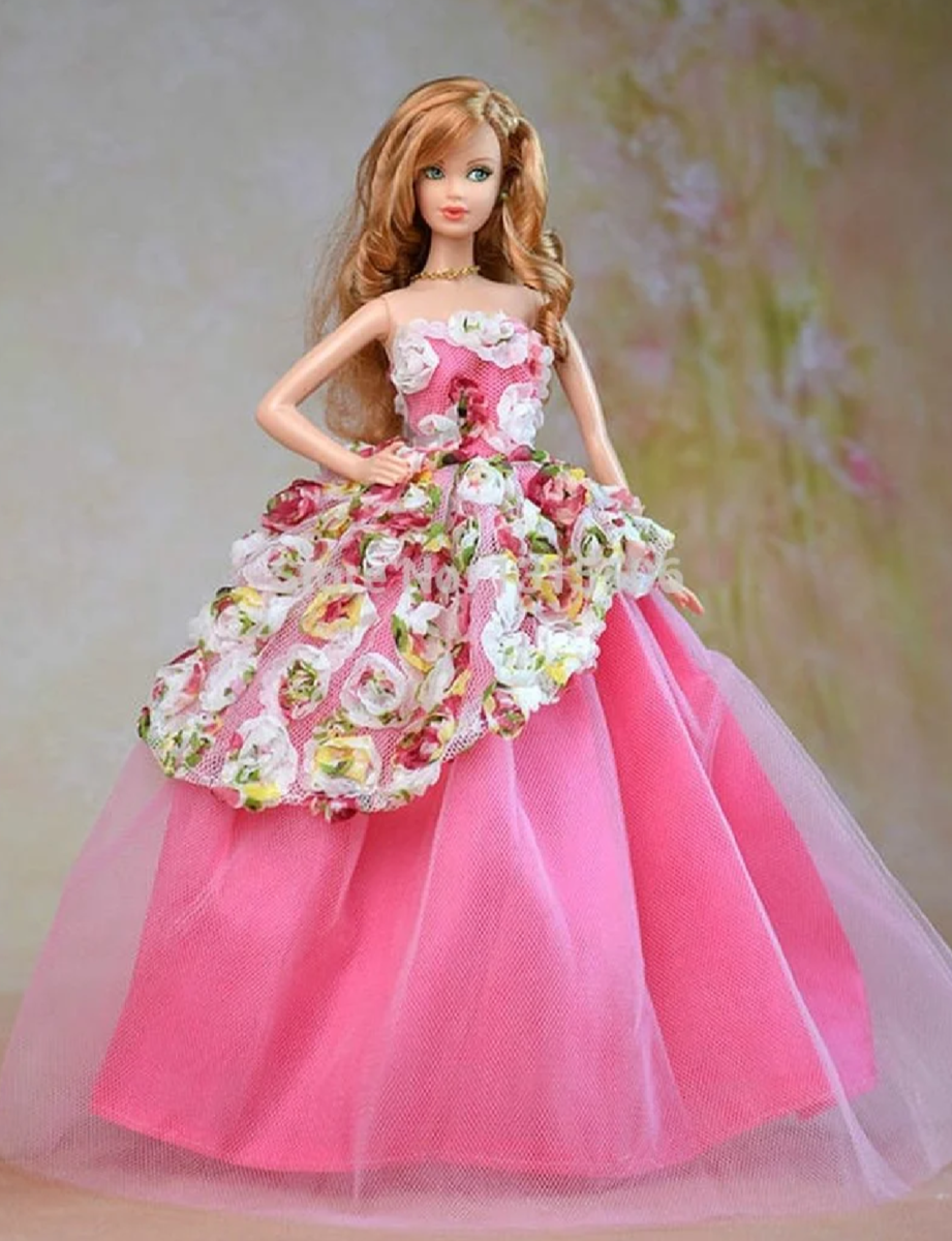 Платье для куколки. Самые красивые платья для кукол. Платье для Барби. Куклы в пышных платьях. Платье для куклы Барби.