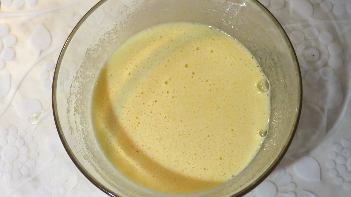 ИНтенсивно перемешиваю, пока не получится гоголь-моголь