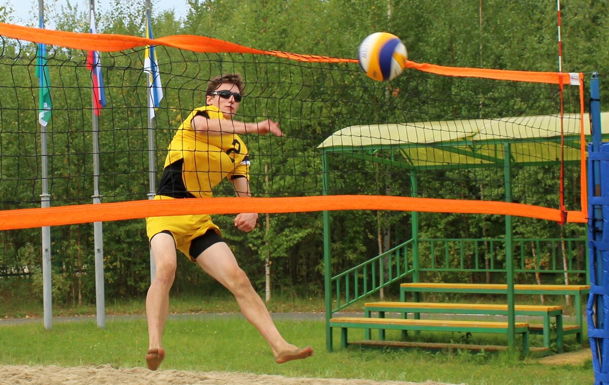    В столице Самотлора вспоминали историю волейбола