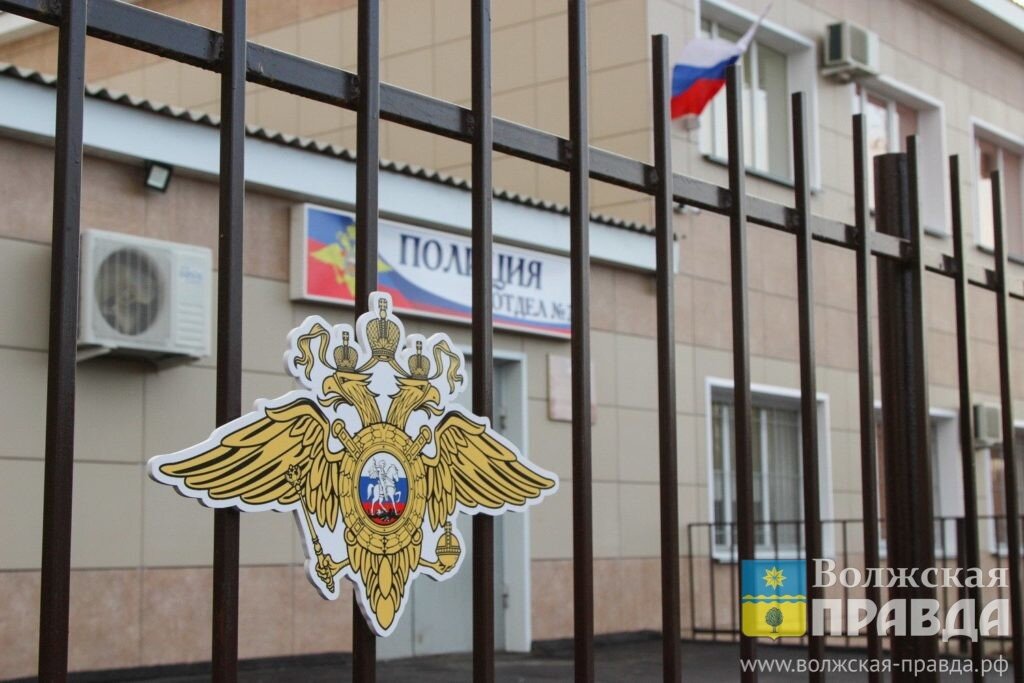     Близ Волжского 39-летняя женщина прописала 24 иностранца в одном доме

