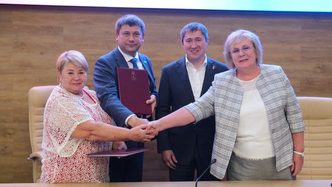     Также в крае будут созданы образовательно-производственные кластеры в медицине и педагогике.