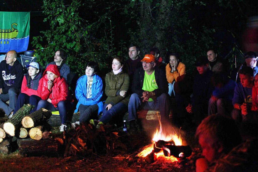 Грушинский - фестиваль не только авторской песни, но и первоклассной поэзии. В биографии бардов почти всегда есть слово 'поэт' / grushinka.ru, взято с  https://godliteratury.ru/articles/2023/06/08/piat-literaturnyh-festivalej-kotorye-projdut-etim-letom