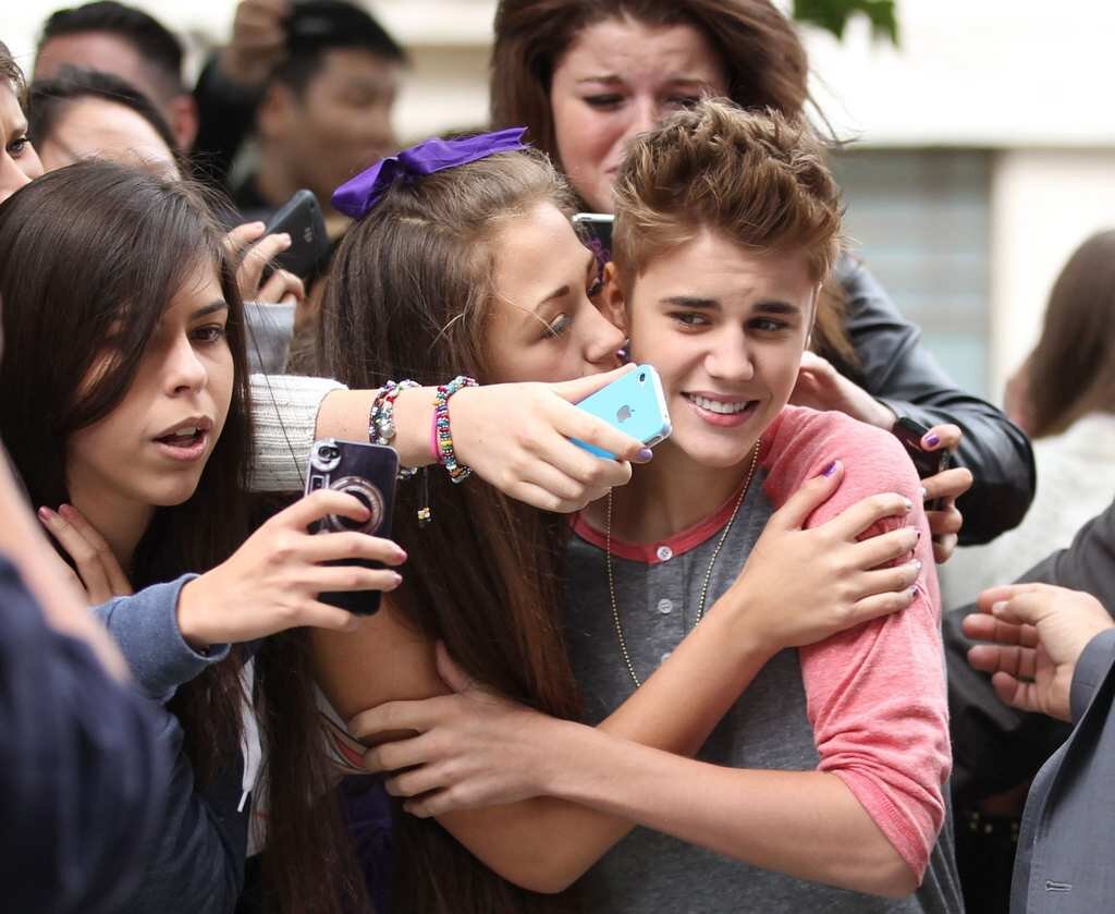 кумиры нынешней молодежи. модная молодежь. алексей воробьев 2013. кумир молодежи моргенштерн. дэниел рэдклифф фото.