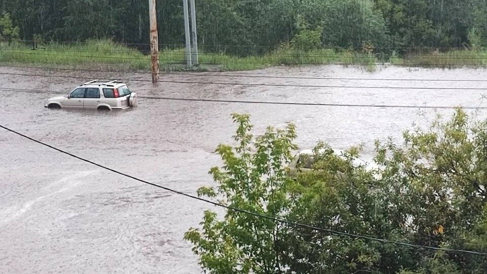     Еще три кандидата подали документы на пост главы Ижевска. Также в эту пятницу жители обнаружили массовый мор рыбы в реке Вала. А Ижевск опять «поплыл» после ливня. Udm-info подводит информационные итоги пятницы, 4 августа.