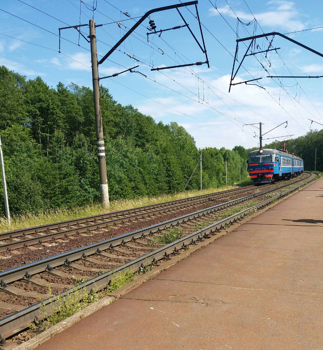 Когда я возвращалась домой - в юности, в молодости, в любых других возрастах, - практически до самой смерти моих родителей, они всегда встречали меня.