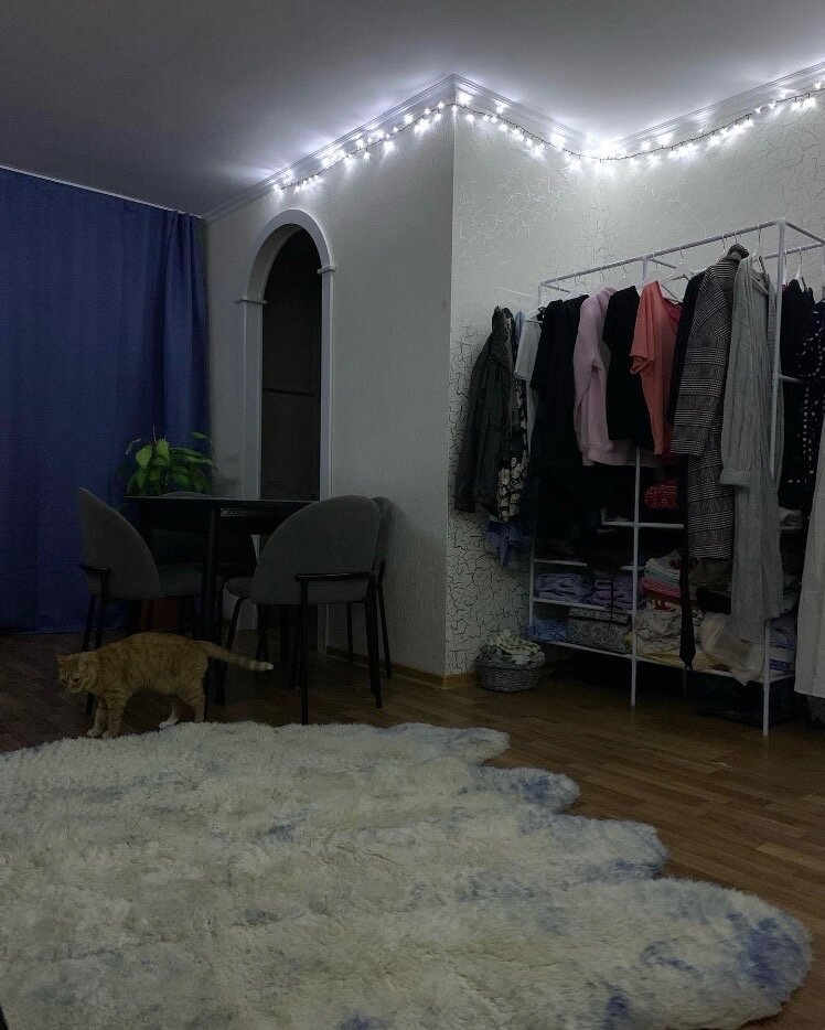 Пальто ждет своей очереди