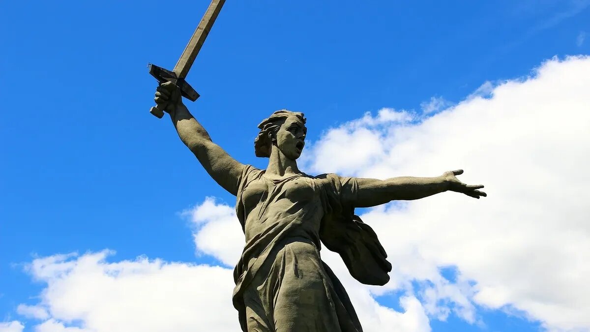 Родина-мать снова призывает сыновей на битву. Фото: pixabay.com