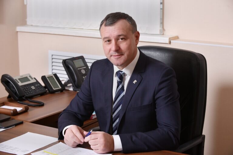    Олег Димов поздравил жителей Оренбуржья с Днем знаний Марина Шарт