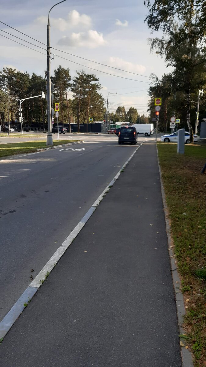 Вид на Рублёво-Успенское шоссе в Раздорах.