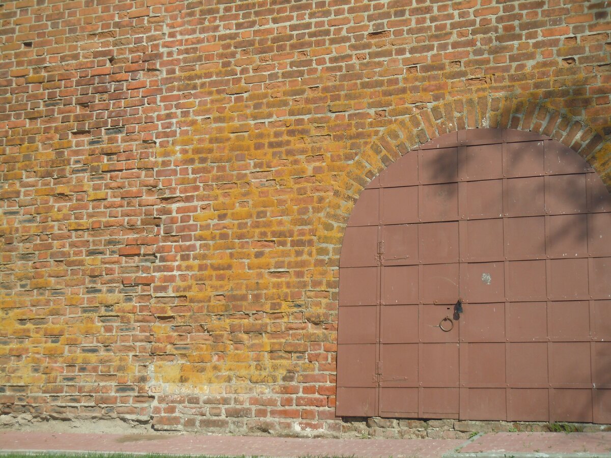 Ну вот, оползень около Северной башни, т. е. рядом с фуникулёром. Фото из репортажа с сайта NN.-20