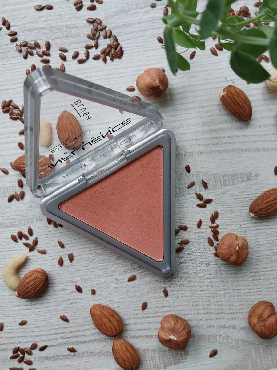 Румяна компактные Influence Beauty Soft Skills т. 02 Персиковый с сиянием