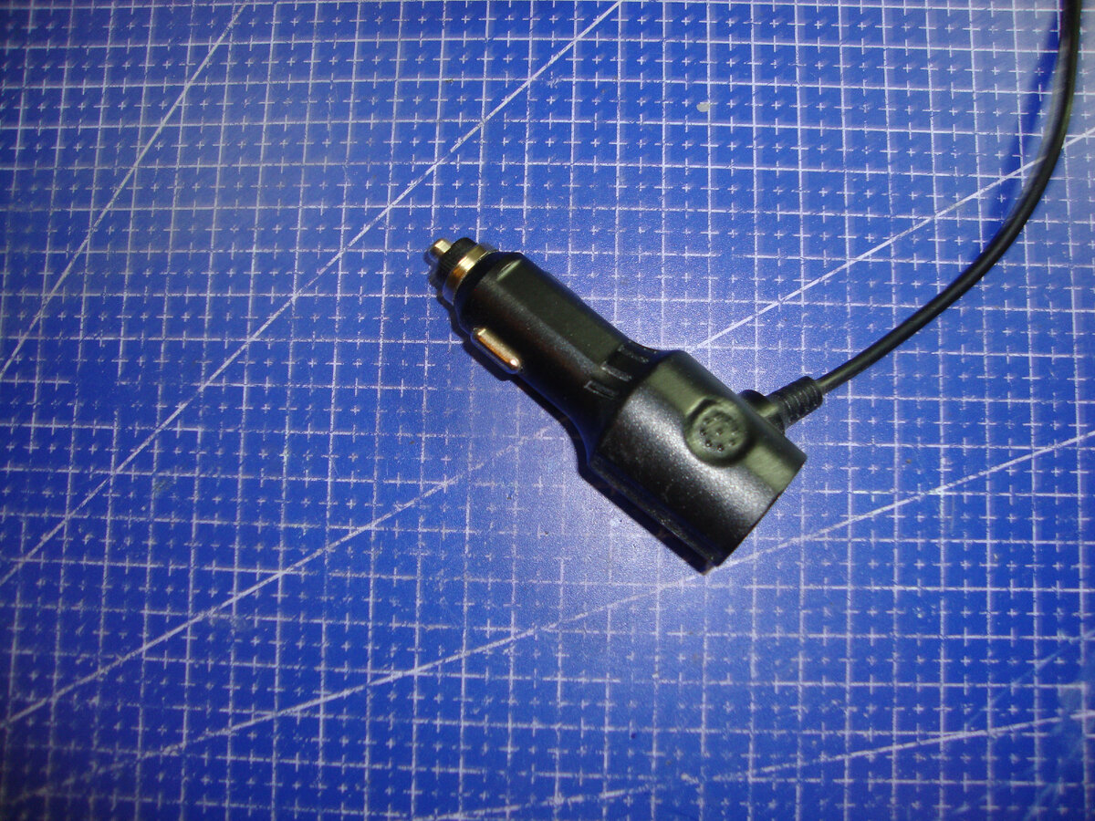 12v 1.5a блок питания в прикуриватель