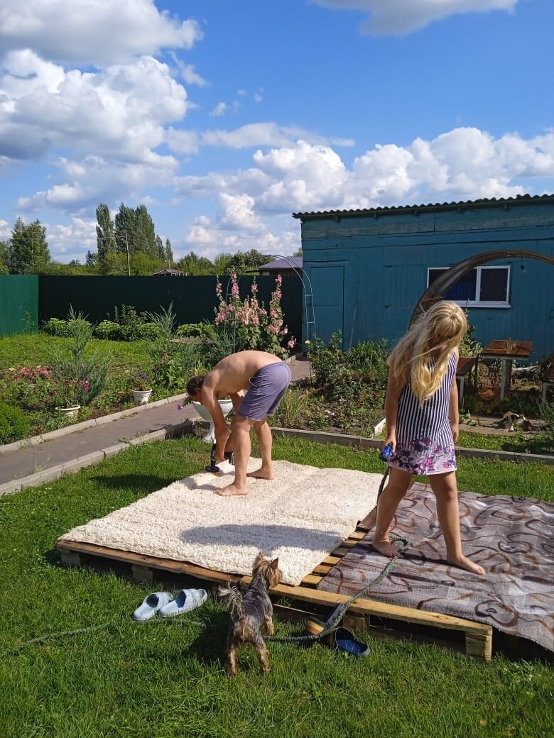 Муж, дочь и Фрося