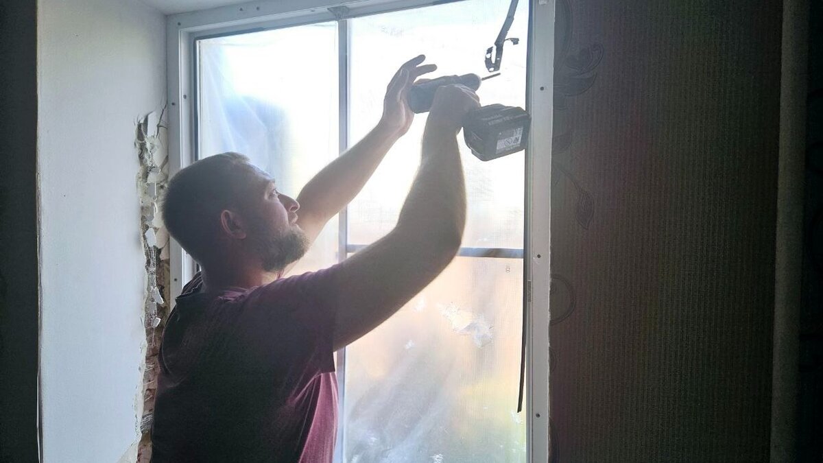    В Таганроге 36 пострадавших во время падения обломков ракеты получили выплаты, сообщил в Telegrам глава администрации города Андрей Фатеев.