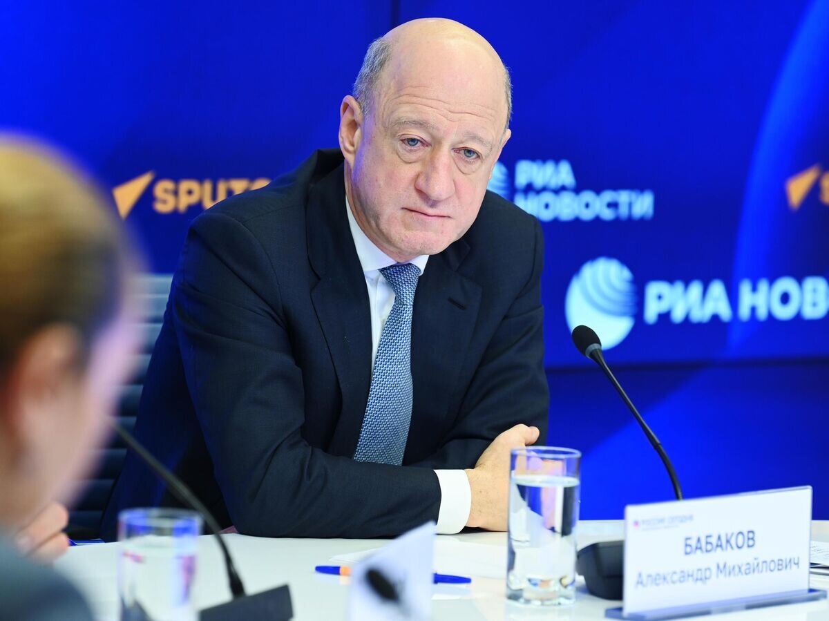    Заместитель председателя Государственной Думы Российской Федерации, председатель Организационного комитета Международной парламентской конференции "Россия Африка в многополярном мире" Александр Бабаков во время пресс-конференции по итогам работы Второй международной парламентской конференции "Россия — Африка в многополярном мире"© РИА Новости / Нина Зотина