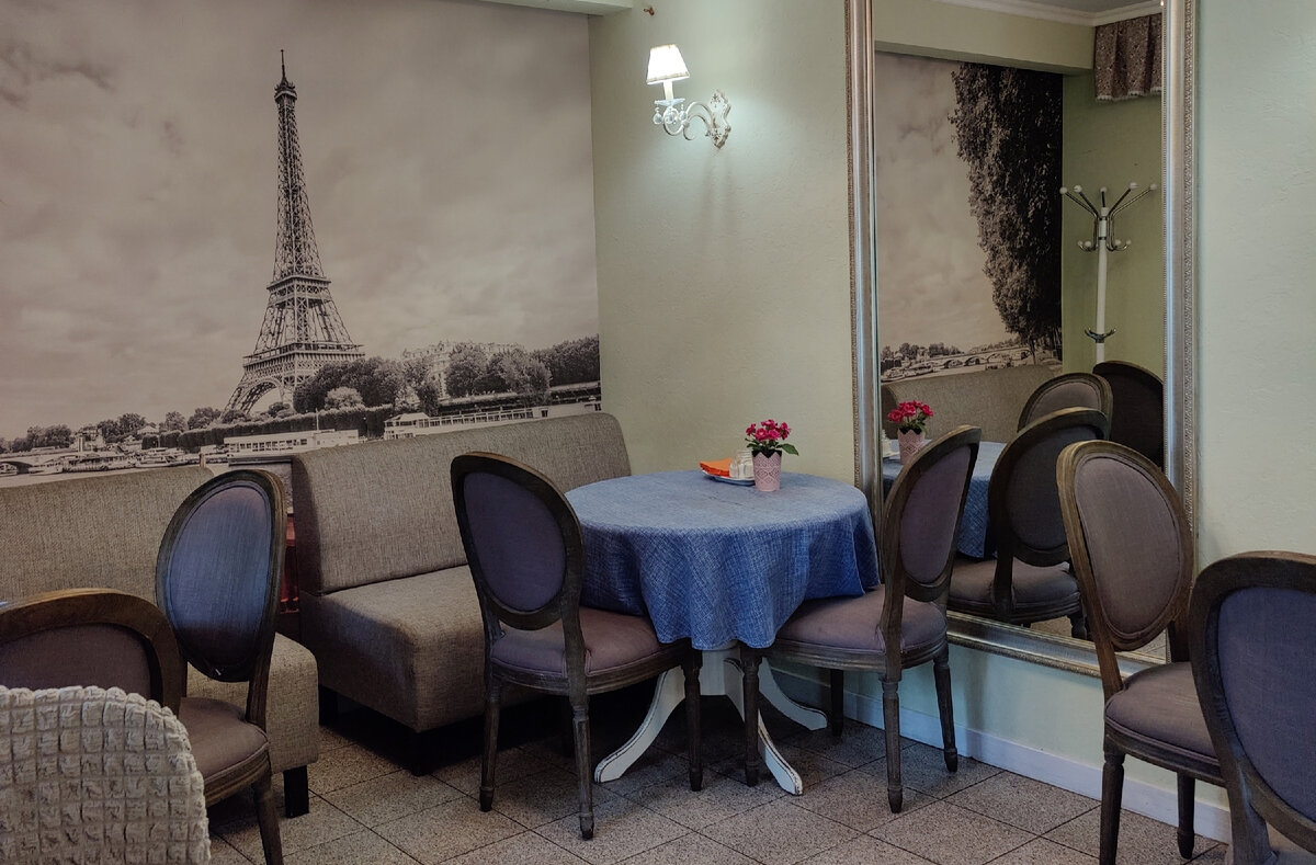 Зал кондитерской "Gabriel"