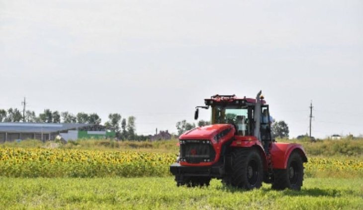    На Дне поля в Саратове представили беспилотные тракторы и дроны