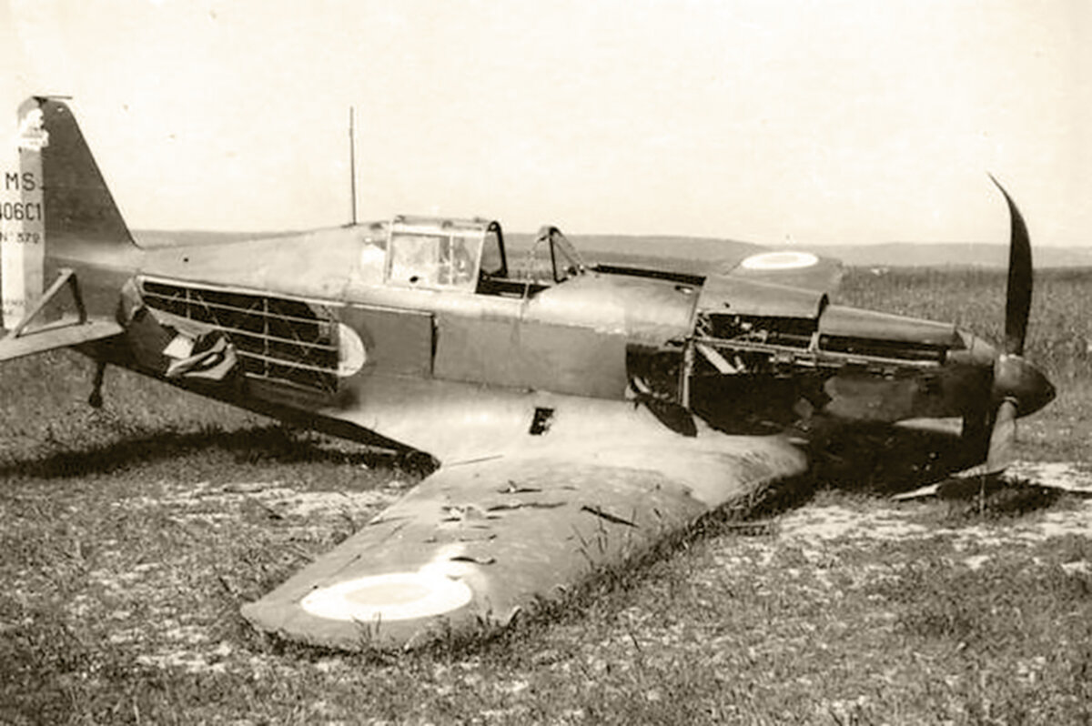 После ставшей привычной серии высокопланов, Morane-Saulnier тайно от государства создали MS 405 в соответствии со спецификацией 1934 года французских Army de l'Air (ВВС).