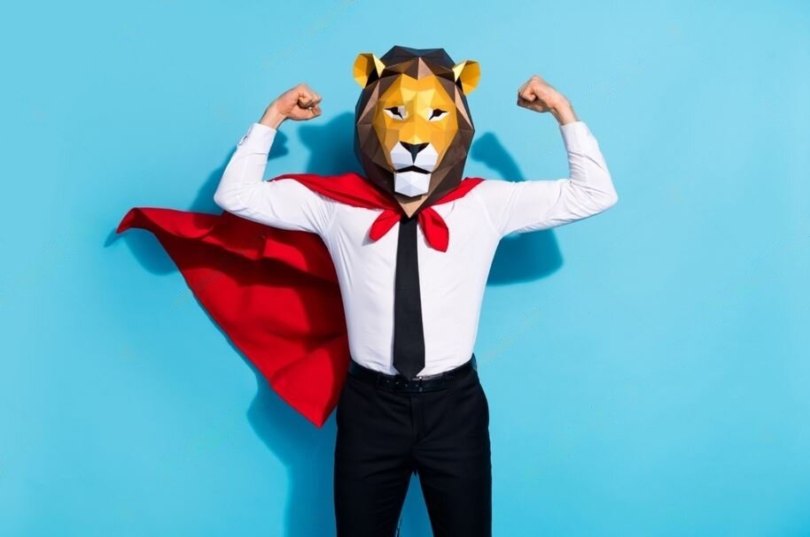 Источник фото: https://www.shutterstock.com/image-photo/photo-strong-courage-guy-lion-mask-2086724125