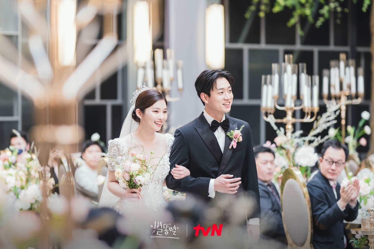 Дорама сфабрикованная семья. Дорамы южная корея 2023 2024. Дорамы южная корея 2023 2024. Дорамы южная корея 2023 2024. Дорама сфабрикованная семья.