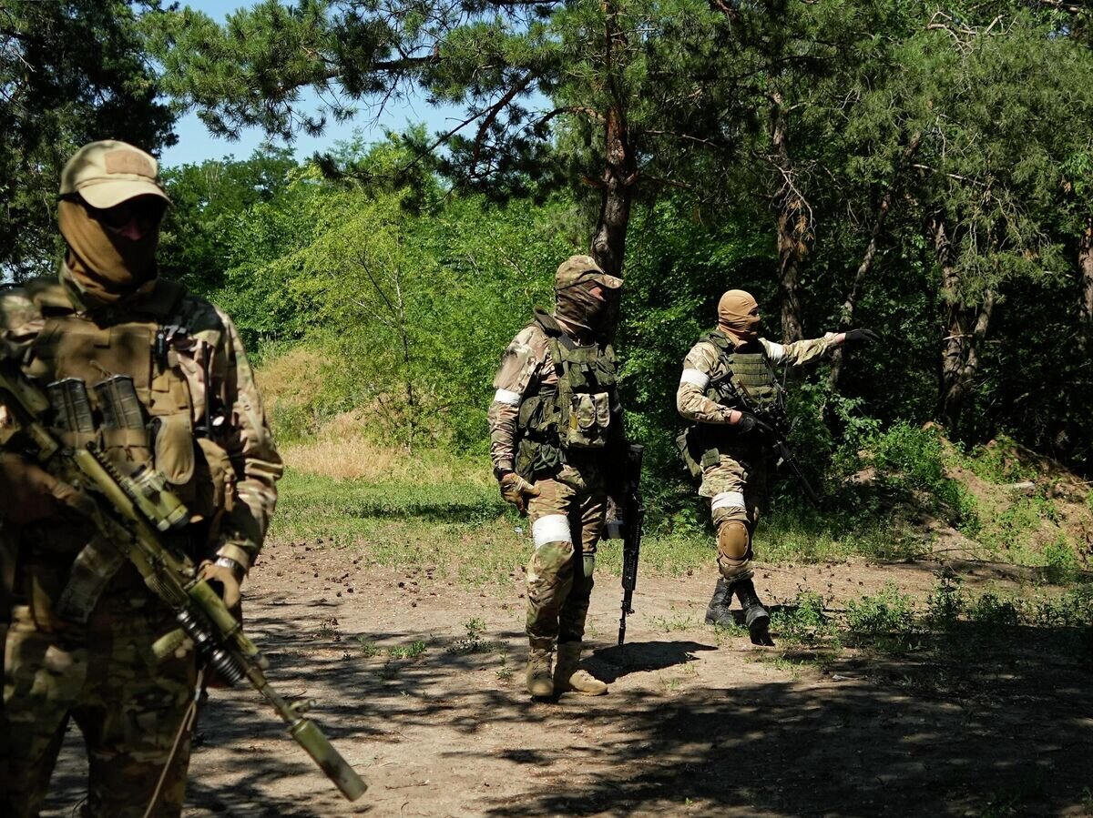    Российские военнослужащие в ЛНР© AP Photo