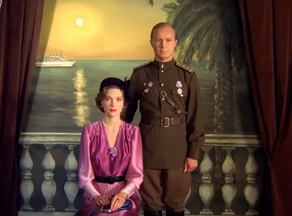 Кадр из кинофильма "День полнолуния", 1998 г., режиссер Карен Шахназаров, сценаристы Александр Бородянский, Карен Шахназаров, композитор Анатолий Кролл (скриншот)
