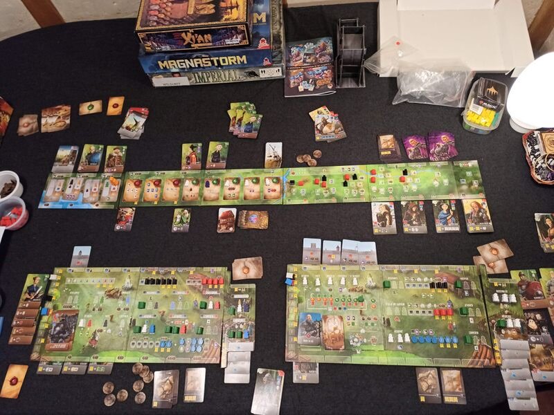 С БГГ - игра с дополнением занимает ещё больше места