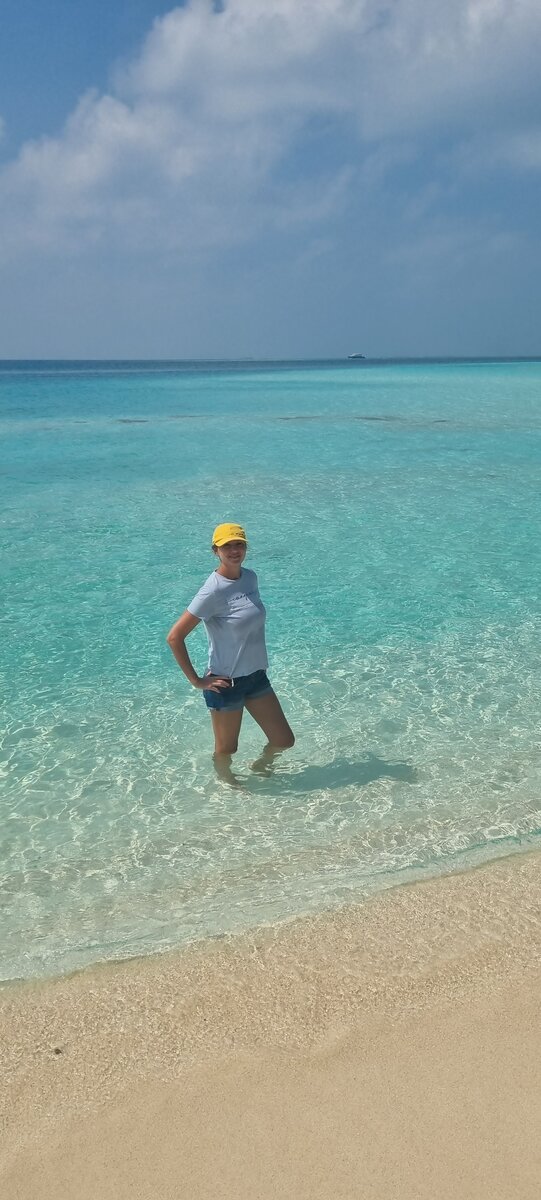 Из личного архива где-то на Мальдивах,  остров Fulidhoo 