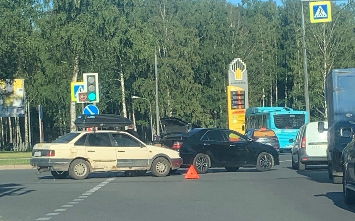 Автоюрист рассказал, в чём в настоящие время заключается механизм  автоподстав на дороге, какие автомобили подставляют чаще всего. |  Автоюрист. Всё о ДПС. | Дзен