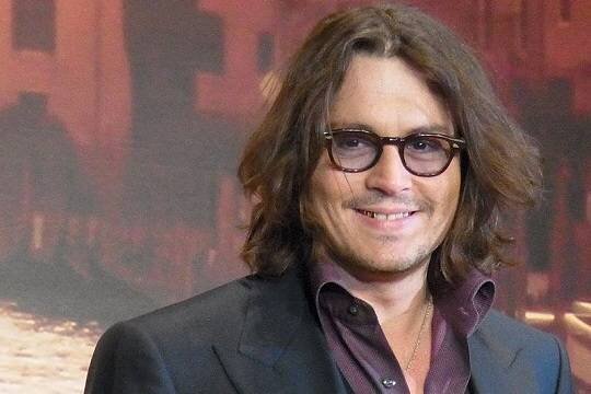    Джонни Депп чуть не потерял два особняка из-за долгов