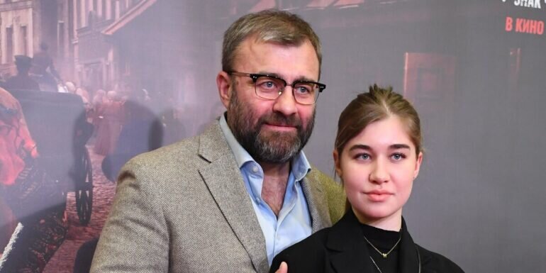Младшая дочь актера Михаила Пореченкова, Мария, поступила в Школу-студию МХАТ.