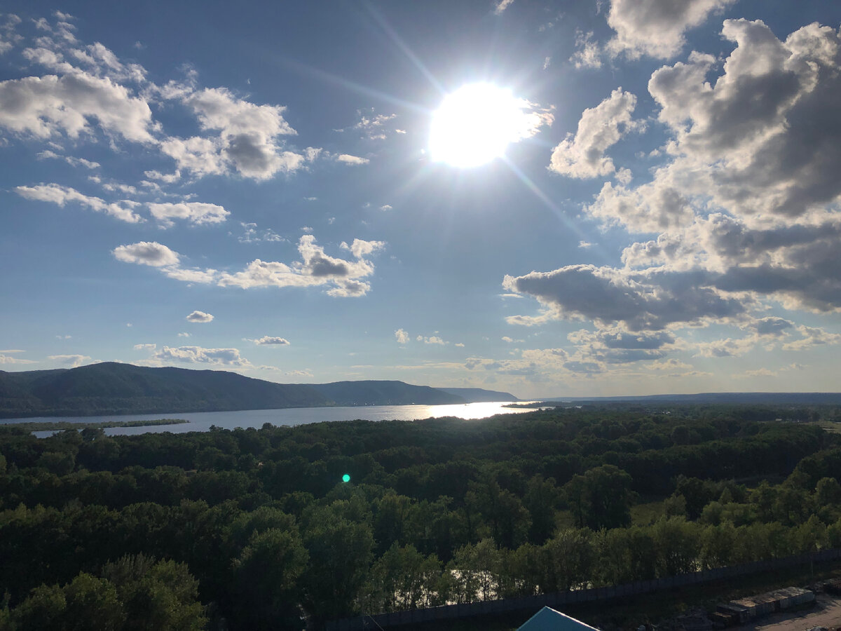 Потрясающий вид на окрестности с Царёва кургана, расположенным в 30 -40км  езды от Самары. 