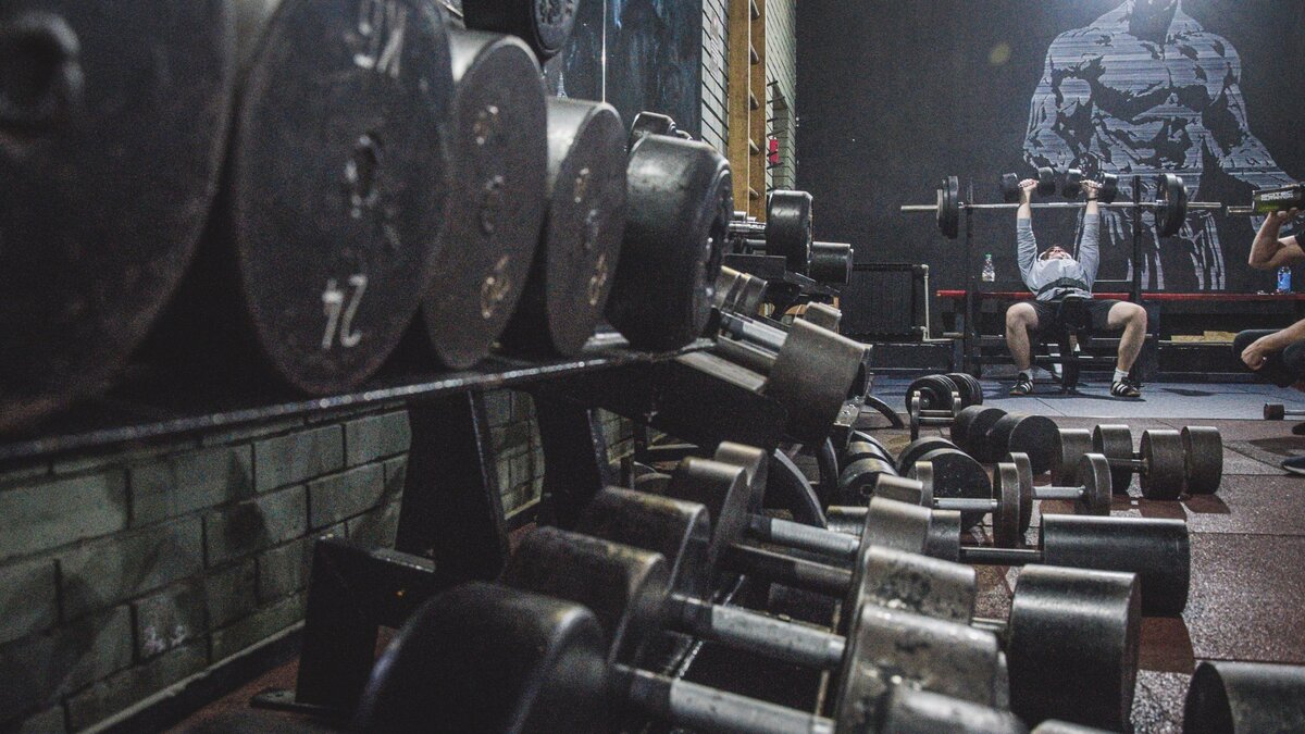     Пустующее с начала нулевых здание в Петрозаводске получит новую жизнь, об этом сообщила в соцсетях врио мэра карельской столицы Инна Колыхматова.