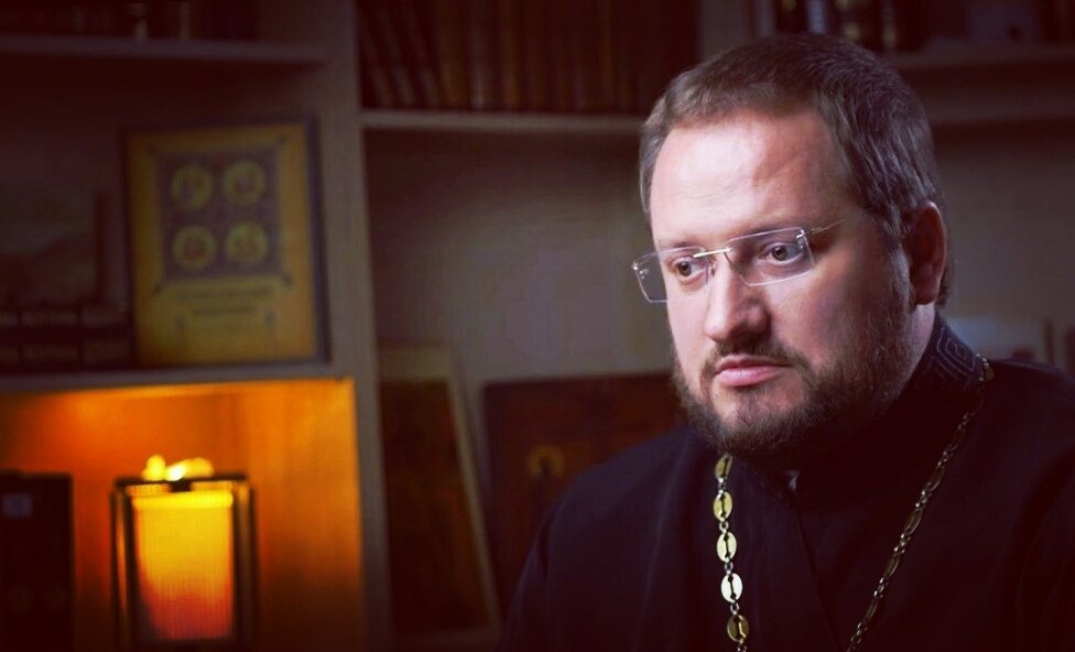 Владислав Береговой — иерей, клирик храма в честь святителя Николая Мирликийского (г. Мосальск), блогер, просветитель.