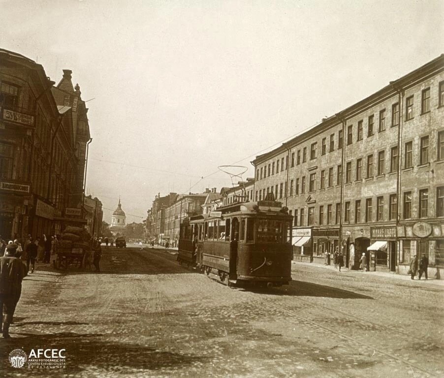 Гостиницы рядом с метро Садовая в Санкт-Петербурге