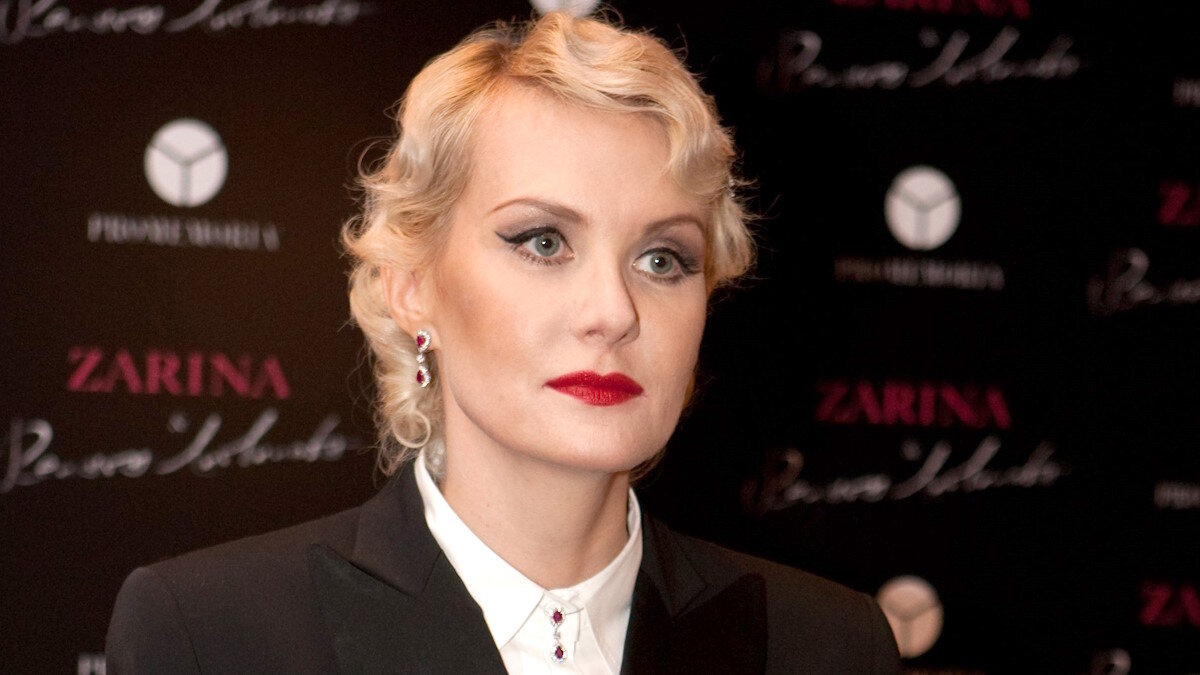    Рената Литвинова