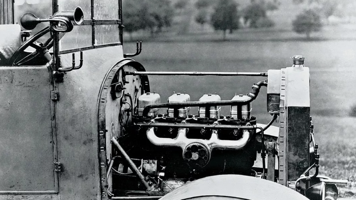 День дизельного двигателя 23 февраля. Первый автомобиль Рудольфа дизеля. Первый дизельный двигатель Рудольфа дизеля. Двигатель дизеля 1897.
