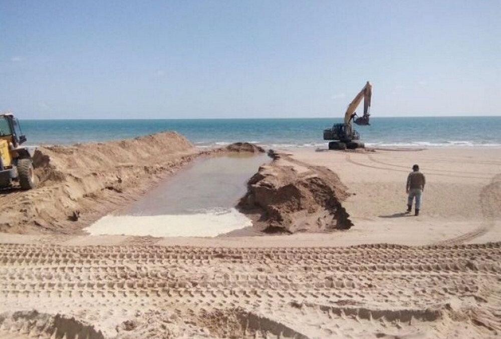 Добыча морского песка.