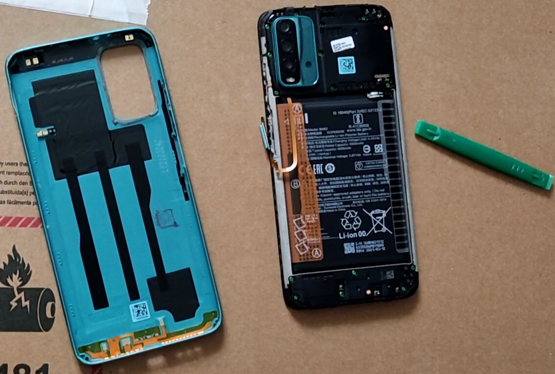 Инструмент для вскрытия крышки, крышка и корпус телефона. 