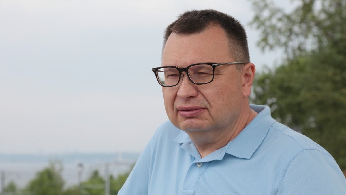     Пермский «Геликс» за два года стал крупным участником рынка международных грузовых перевозок. Теперь компания готовится выйти на рынок беспилотников. О том, что сегодня происходит в авиации поговорили с директором авиакомпании «Геликс» Вадимом Балдиным.