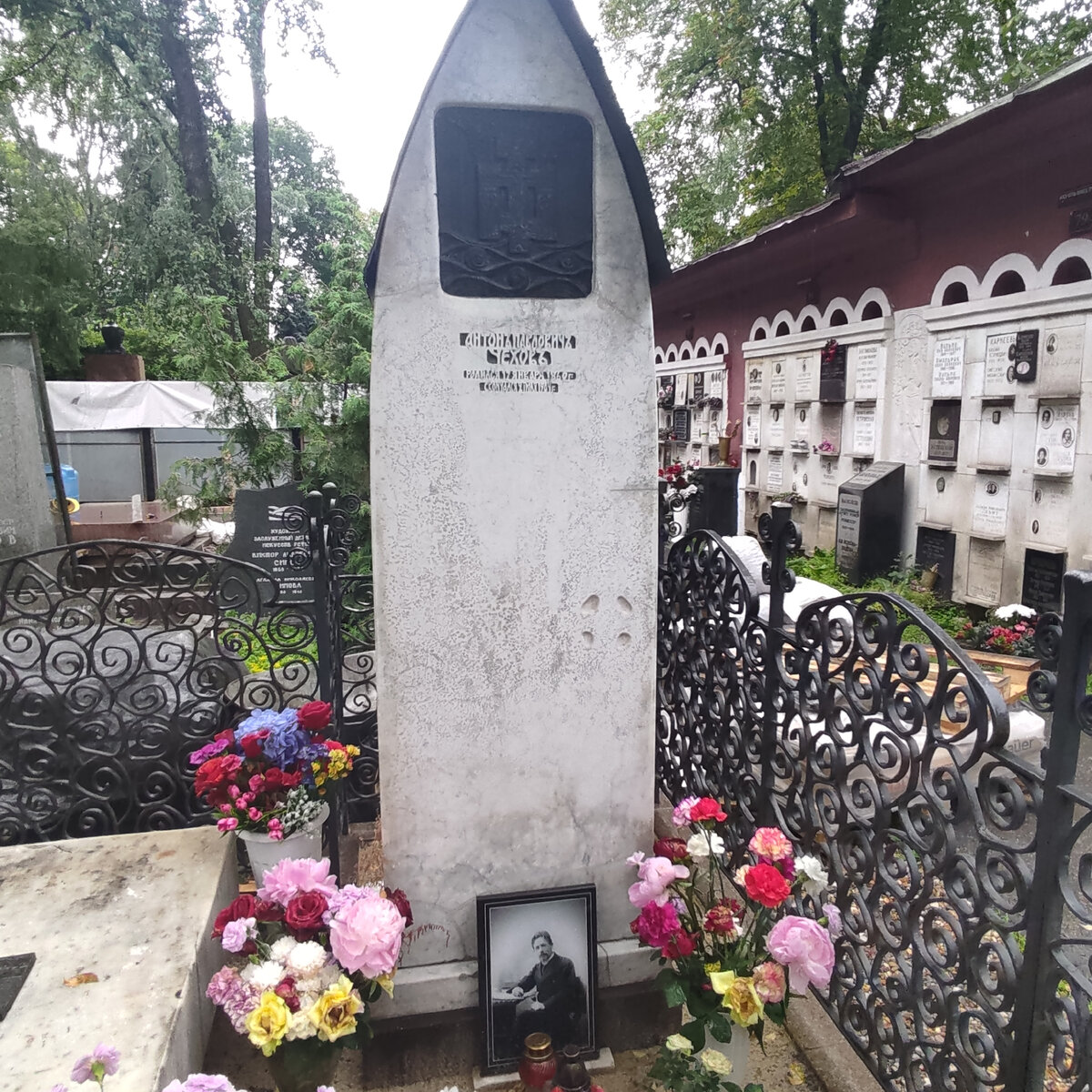 Переделкино кладбище кто похоронен из знаменитостей