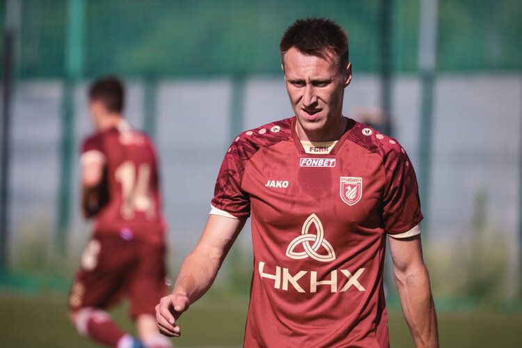    Грицаенко в своей карьере всего 2 раза выступал на фланге обороны — и то правым защитником Фото: «БИЗНЕС Online»