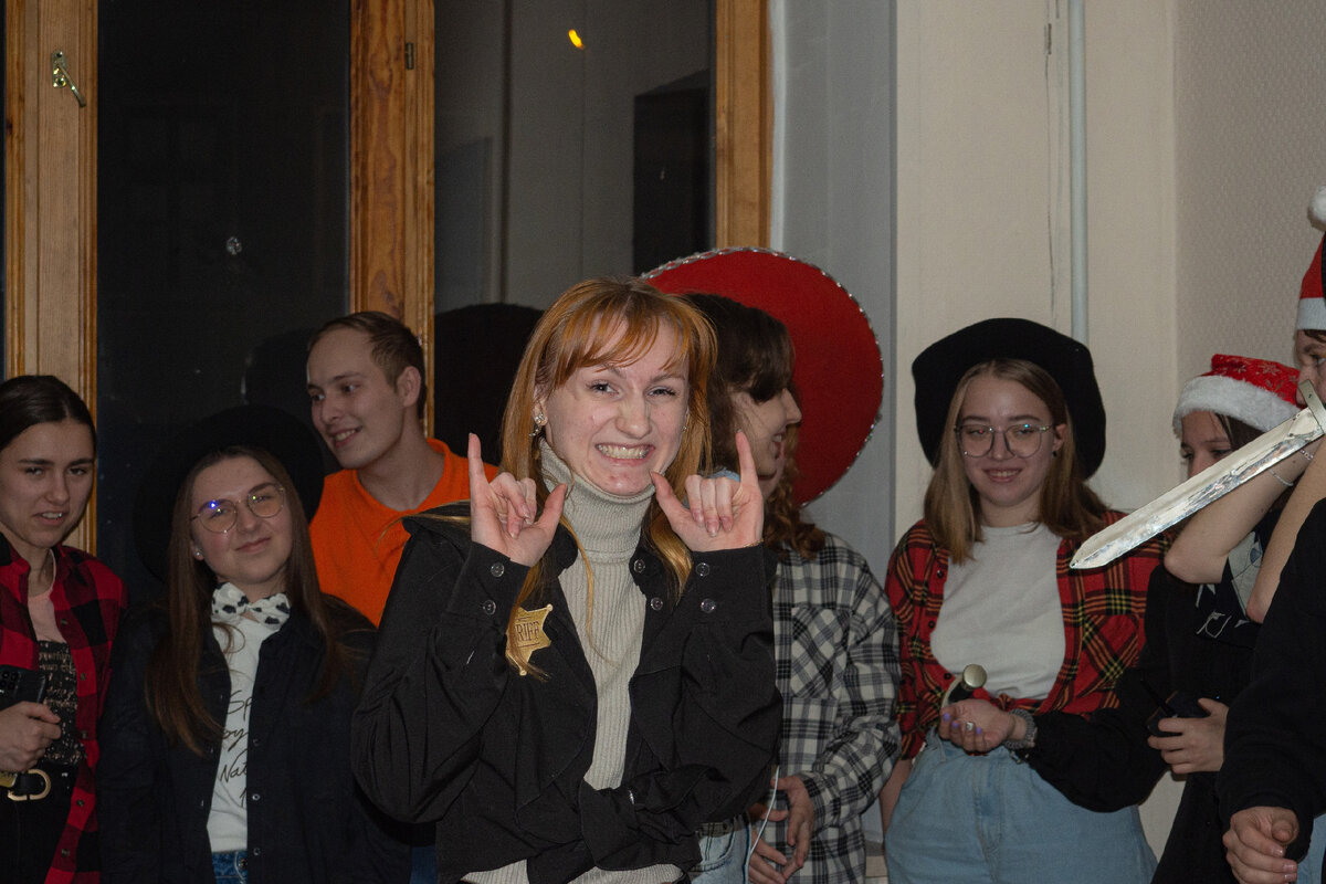 Странная фотография из жизни Алины.